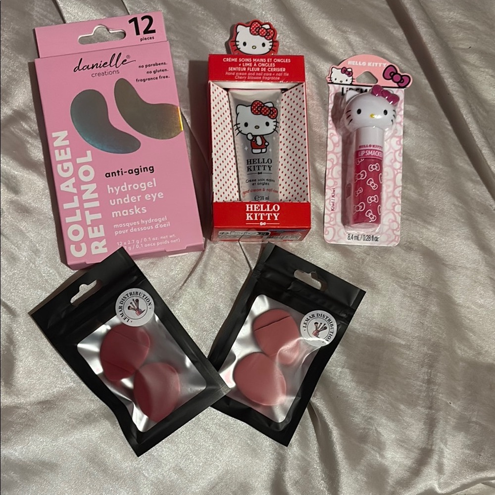 Hello Kitty Pink Makeup Collection